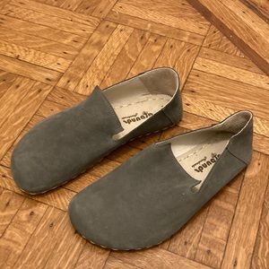 NWOT Mens Grey leather sole Groundz Loafer HP Classic - barefoot shoe